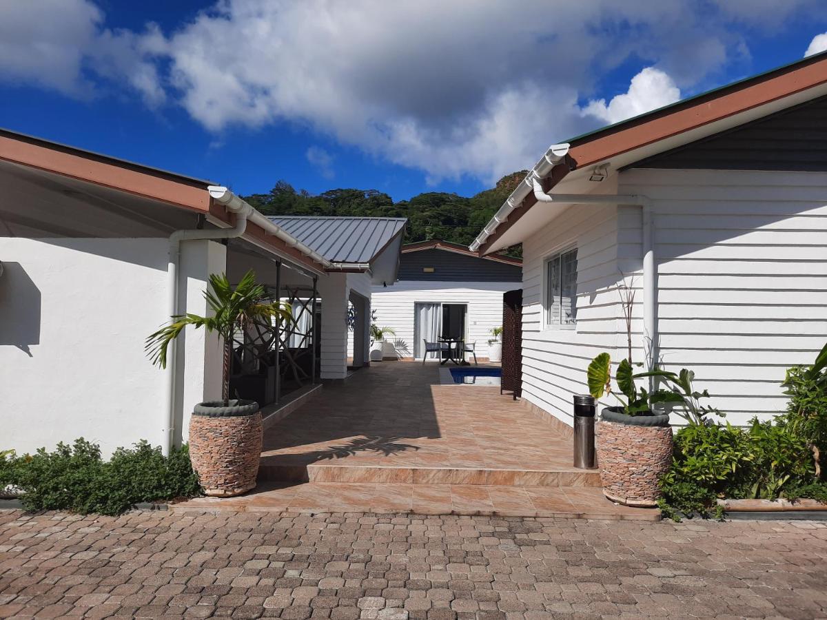 Hotel Plein Soleil Grand Anse  Exterior foto